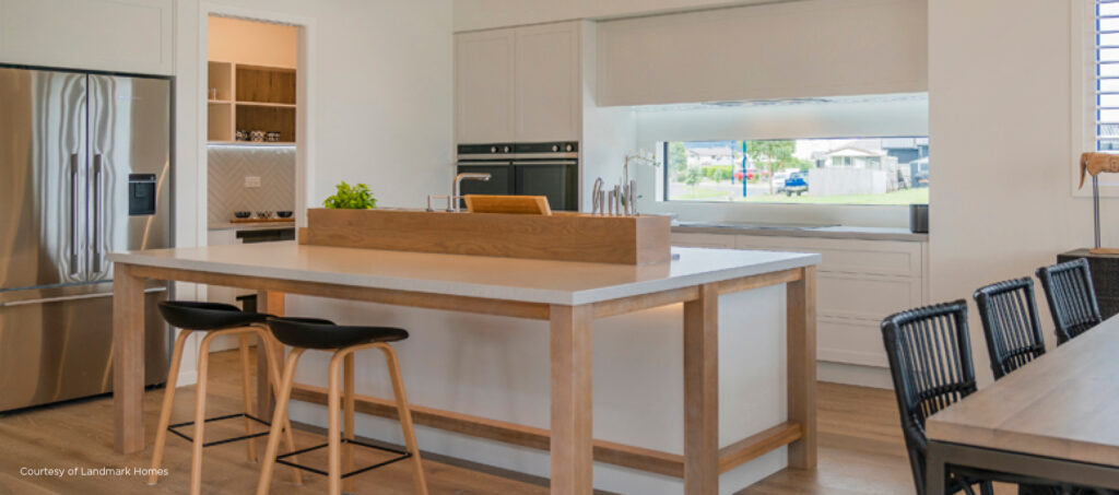 07400 Hostess Images 2000x885