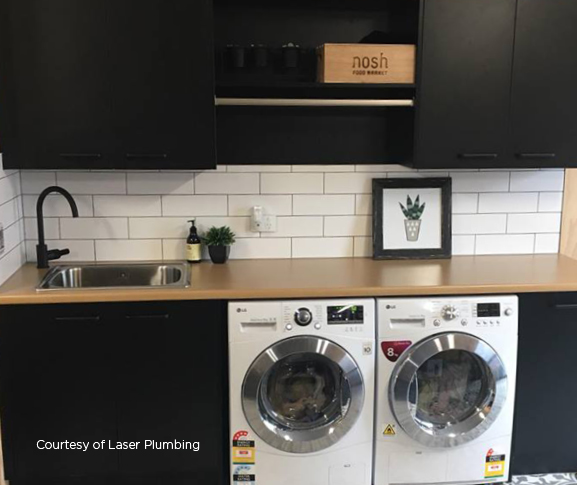 07400 Hostess Images 577x3852 1