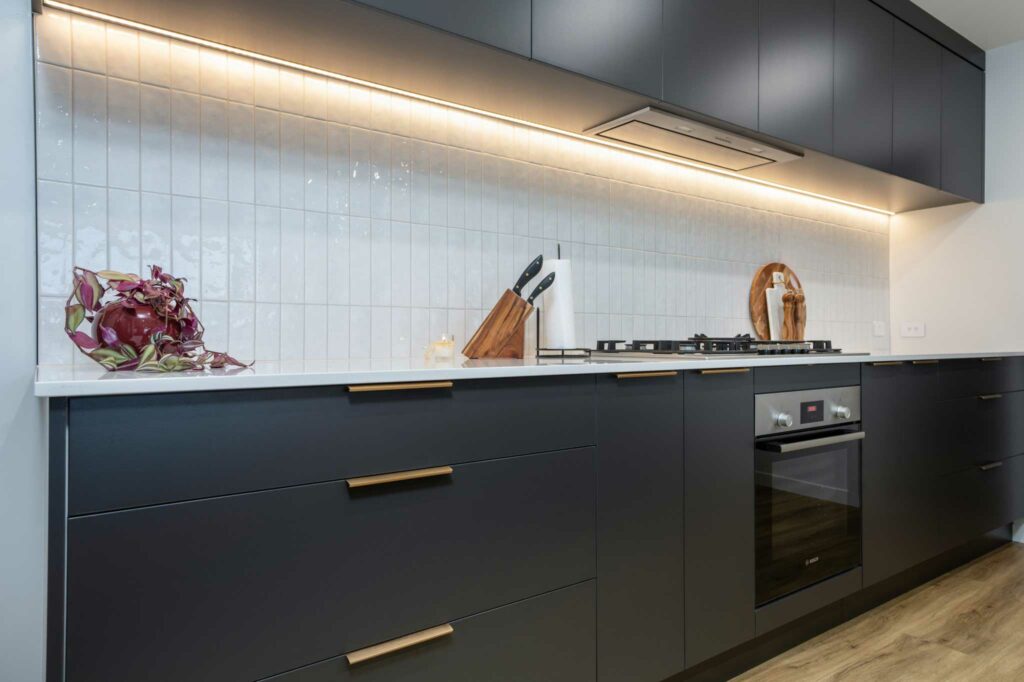 Hostess Hamilton 2022 Black Beauty 1